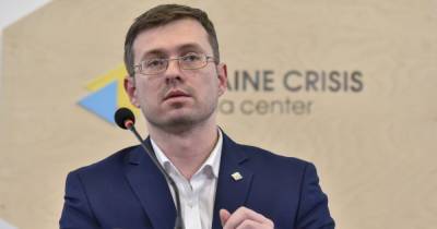 Игорь Кузин - В Минздраве допускают вакцинацию украинцев бустерной дозой: кого это может касаться - dsnews.ua