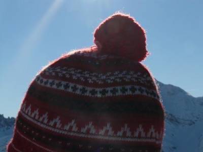 Врач-трихолог Кохас порекомендовала при температуре минус 7 градусов надевать шапку, чтобы не лишиться волос - argumenti.ru - Россия