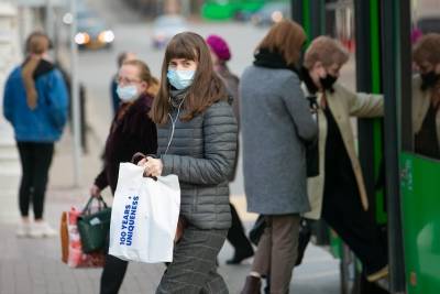 Смольный объявил, что транспортные компании города вакцинировали 80% своих сотрудников - znak.com - Санкт-Петербург