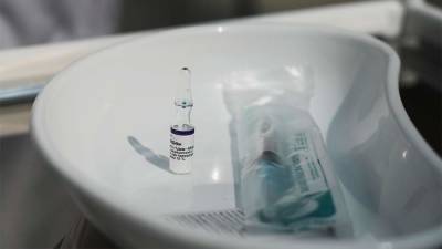 В Иркутской области ввели обязательную вакцинацию от COVID-19 для ряда граждан - iz.ru - Россия - Израиль - Иркутская обл.