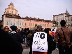 Италию охватили беспорядки из-за введения «коронавирусных» пропусков для всех работников - newsland.com - Италия - Евросоюз