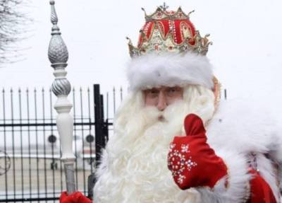 Дед Мороз в Великом Устюге вакцинировался против коронавируса и регулярно сдает тесты - province.ru