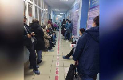 Радий Хабиров - Многодетная мать из Башкирии пожаловалась на огромную очередь на вакцинацию от COVID-19 - bash.news - республика Башкирия