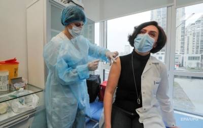COVID-вакцинацию прошли еще 55 тысяч украинцев - korrespondent.net - Украина