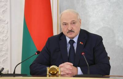 Александр Лукашенко - Лукашенко о штрафах за несоблюдение масочного режима: Кто вам дал право на это? В каком законе написано, что вы имеете право штрафовать людей? - ont.by - Белоруссия
