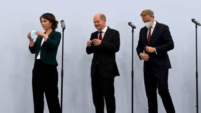 Лебедь, щука и рак немецкой политики: срастется ли в Германии «светофорная» коалиция? - eadaily.com - Германия