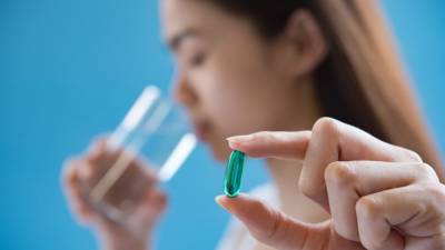 Первые в мире таблетки против COVID-19 появятся в американских аптеках - inforeactor.ru - Сша - New York