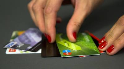 Мошенники стали похищать деньги с карт москвичей под предлогом привязки QR-кода от ковида - mir24.tv