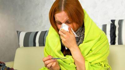 Британские ученые назвали семь главных отличий COVID-19 от гриппа и простуды - mir24.tv - Лондон