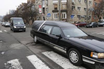 Михаил Радуцкий - Радуцкий заявил, что очередь из катафалков в киевский крематорий сегодня составляет около 2 часов - sharij.net - Украина - Киев