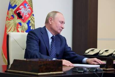 Владимир Путин - Путин рассказал о последствиях второй прививки у него - lenta.ru - Россия