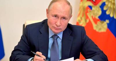 Владимир Путин - Путин поддержал идею ввести в России с 30 октября режим нерабочих дней - ren.tv - Россия - с. 30 Октября