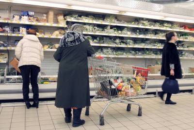 Владимир Путин - Супермаркеты на длинных выходных будут работать в обычном режиме - mk.ru - Россия