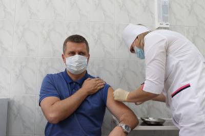 Дмитрий Аверов - Дмитрий Аверов сделал третью прививку от коронавируса - lipetskmedia.ru