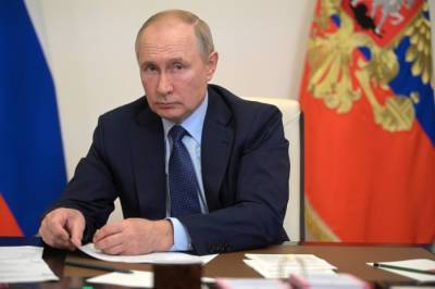 Путин подписал указ о нерабочих днях в период с 30 октября по 7 ноября с сохранением зарплат - interfax-russia.ru - Россия