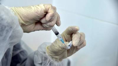 Джангар Санджиев - В Калмыкии ввели обязательную вакцинацию от COVID-19 для ряда категорий граждан - iz.ru - Израиль - республика Калмыкия