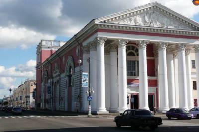 Почему билеты в театры за осень подорожали на 20% - infox.ru - Санкт-Петербург - Москва
