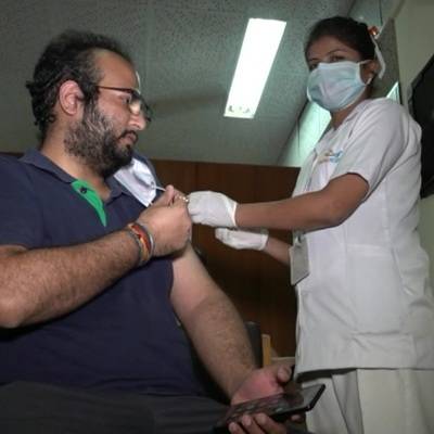 В Индии введено более 1 млрд доз вакцин от коронавируса - radiomayak.ru - Индия