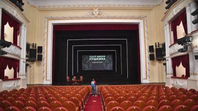 Сергей Собянин - Обладатели QR-кодов смогут посещать музеи и театры в Москве - vm.ru - Москва