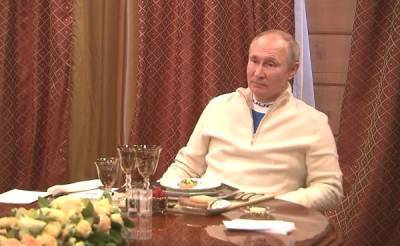 Владимир Путин - Путин пока не будет проводить очные встречи - Кремль - nakanune.ru