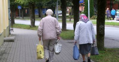 Привитые жители старше 60 лет будут получать ежемесячное пособие в 20 евро - rus.delfi.lv - Латвия