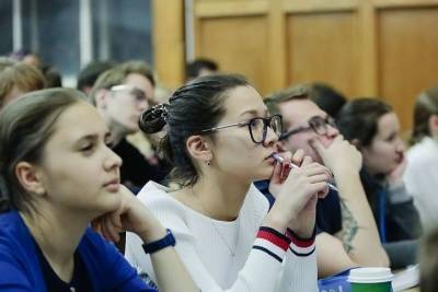 Владимир Путин - Минпрос заявил о возможном уходе колледжей на каникулы в нерабочие дни - mk.ru - Россия