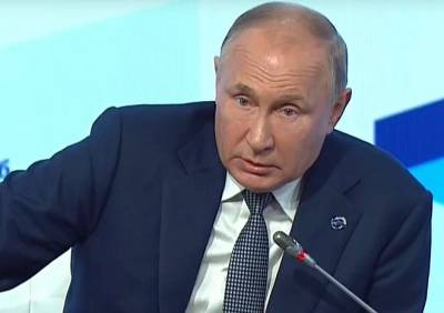 Владимир Путин - Путин заявил, что не поддерживает обязательную вакцинацию от COVID-19 - ya62.ru - Россия