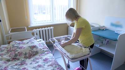 Валерий Вечорко - Медик рассказал, можно ли кормящим мамам вакцинироваться от COVID-19 - tvc.ru