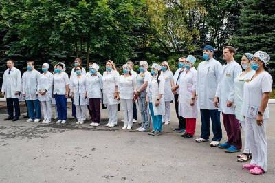 В больницы г.о. Пушкинский в 2021 году пришли работать около 450 медиков - runews24.ru - Москва