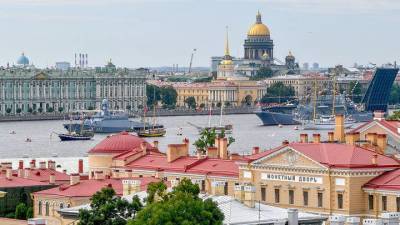 Ограничения из-за COVID-19 ужесточили в Санкт-Петербурге с 30 октября - vm.ru - Санкт-Петербург