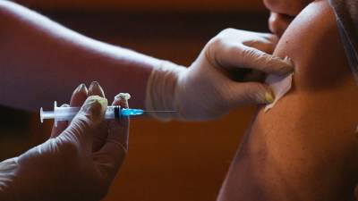 Владимир Путин - Путин поручил нарастить темпы вакцинации от коронавируса - russian.rt.com - Россия