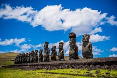 Жители острова Пасхи проголосовали против возвращения туристов - argumenti.ru - Чили