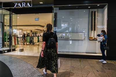 Покупательница заметила пренебрежение к полным людям в магазине Zara - lenta.ru