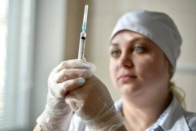 Александр Гинцбург - В России оценили сроки регистрации детской вакцины от коронавируса - lenta.ru - Россия