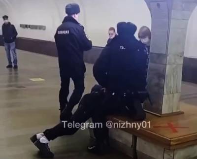 Жителя Дзержинска задержала полиция в нижегородском метро за отсутствие маски - vgoroden.ru - Россия - Дзержинск