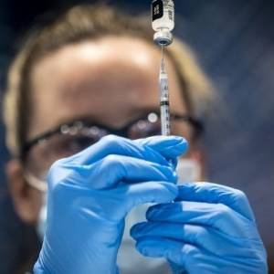 В МОЗ разрешили вакцинировать от коронавируса детей старше 12 лет - reporter-ua.com - Украина