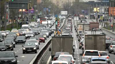 Пробки в Москве накануне нерабочих дней достигли 9 баллов - russian.rt.com - Москва - Московская обл.