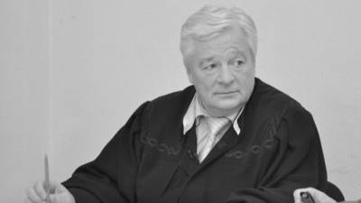 Рубен Маркарьян - Валерий Степанов - Судья из программы «Суд присяжных» умер от последствий коронавируса - 5-tv.ru - Москва
