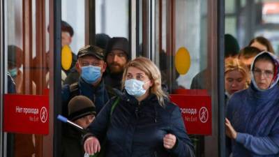 Владислав Султанов - Более 600 тысяч пассажиров без масок выявили в Москве с мая 2020 года - vm.ru - Москва