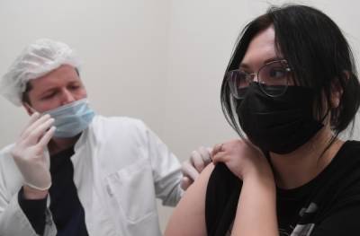 Почти все вузы в России открыли пункты вакцинации от COVID-19 - govoritmoskva.ru - Россия - Москва