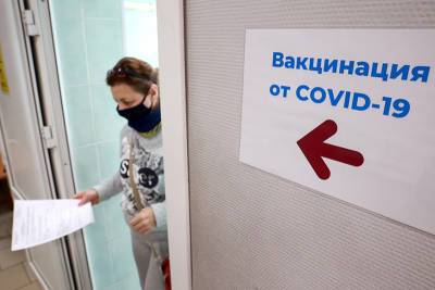 Брюс Эйлвард - ВОЗ: более 80 стран не смогут вакцинировать 40% населения к концу года - tvc.ru
