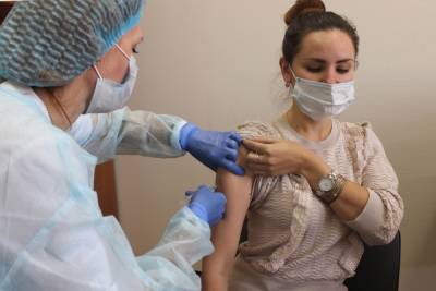В Курске расположенные в торговых центрах пункты вакцинации меняют время работы - chr.mk.ru - Курск