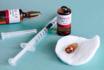 Борис Чурадзе - Врач предупредил россиян о рисках при неполном цикле вакцинации против COVID-19 - online47.ru