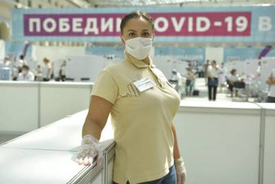 Анастасия Ракова - Пропускную способность столичных центров вакцинации увеличат до 35 тысяч человек в сутки - vm.ru - Москва
