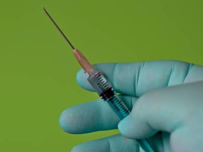 Врач предупредил об опасности незавершенного цикла вакцинации - rosbalt.ru