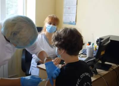 Ковид-прививки начали делать детям в Одессе, что говорят родители: "безопаснее, чем потом лечить" - politeka.net - Украина - Одесса