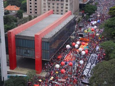 Более 200 городов Бразилии протестовали против Болсонару - unn.com.ua - Украина - Киев - Бразилия - Рио-Де-Жанейро