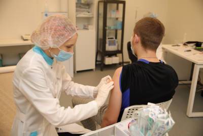 Иммунолог: привитые от гриппа люди реже болеют COVID-19 - abnews.ru - Россия