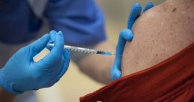 Еще 50 тысяч украинцев получили COVID-вакцину за сутки - dsnews.ua