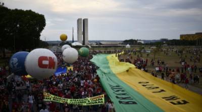 В Бразилии люди вышли на протесты: требовали отставки президента - ru.slovoidilo.ua - Украина - Бразилия - Сан-Паулу - Рио-Де-Жанейро